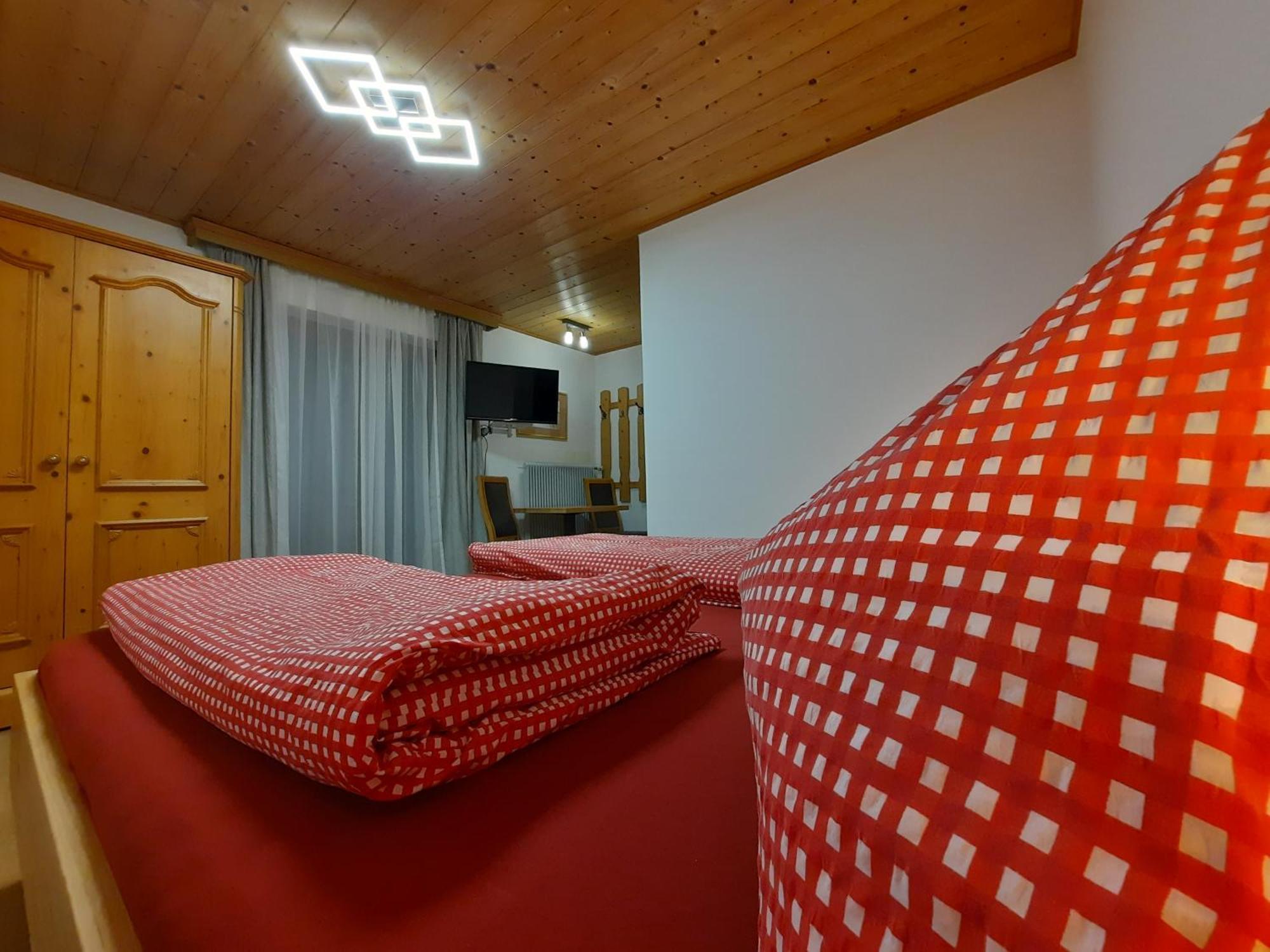 Haus Traninger Apartment Флахау Стая снимка